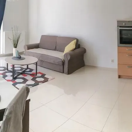 Apartament 108 *